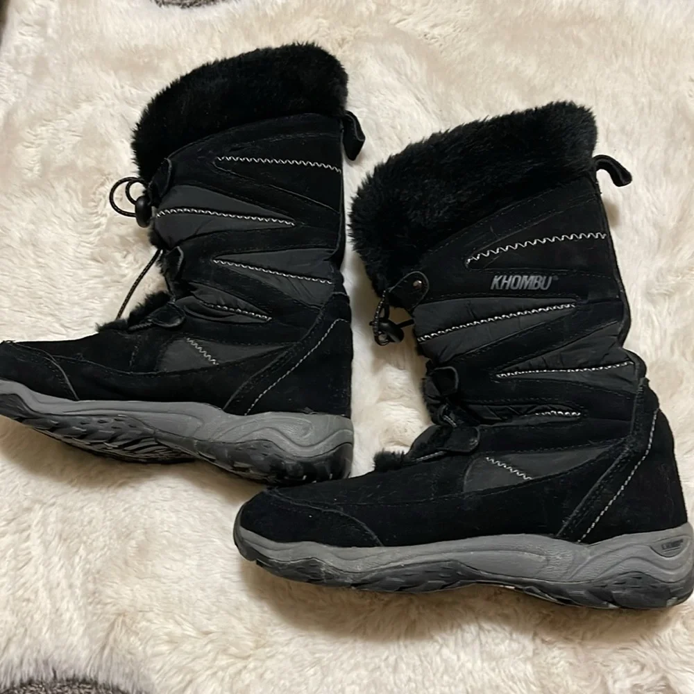 Khombu Winter Boots Size 7 Medium